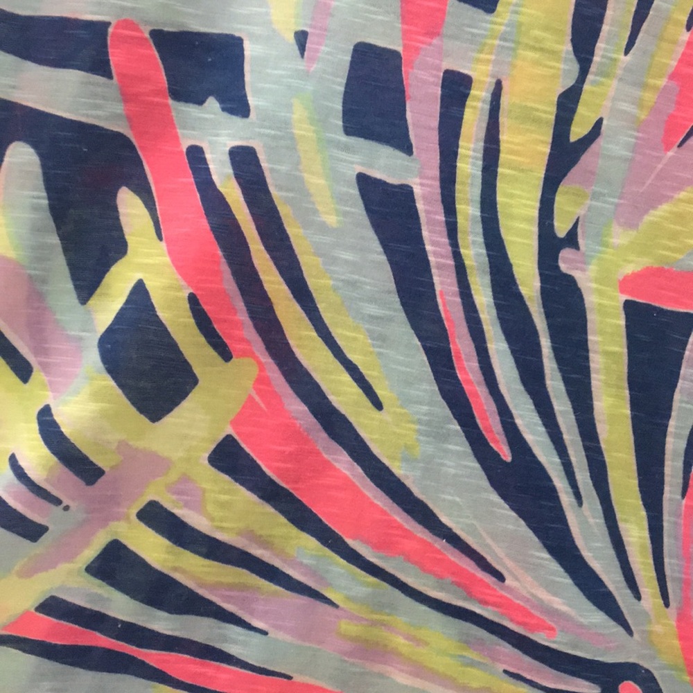 Women’s Lilly Pulitzer Tank Top - Picture 3 of 4